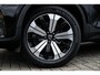 Volvo XC40 Plug-in Hybrid T4 Plus Dark | Facelift | Harman Kardon audio | Stoel- en stuurverwarming | Elektrische stoelverstelling | Navigatie | Cruise control | Apple Carplay / Android Auto | Getint glas | 19 inch velgen |