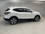 Nissan Qashqai 1.3 DIG-T Tekna / Trekhaak (1500 kg) / All season banden / Automaat