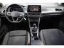Volkswagen T-Roc 1.0 TSI Style 110PK / 81kW, Dealer onderhouden, ErgoActive voorstoelen met massagefunctie, verwarmbare voorstoelen, LED plus koplampen, privacy glas, lederen / alcantara bekleding, adaptieve cruise control (acc), draadloze telefoonlader, spraakbediening, 2-zone climatronic, light assist, digital cockpit pro, elektrisch verstel-, verwarm- en inklapbare buitenspiegels, draadloos Apple Carplay & Android Auto, multifunctioneel lederen stuurwiel, privacy glas, 17" LMV met 4 seizoenen banden, parkeersensoren voor en achter (pdc) etc.