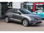 Volkswagen T-Roc 1.0 TSI Style 110PK / 81kW, Dealer onderhouden, ErgoActive voorstoelen met massagefunctie, verwarmbare voorstoelen, LED plus koplampen, privacy glas, lederen / alcantara bekleding, adaptieve cruise control (acc), draadloze telefoonlader, spraakbediening, 2-zone climatronic, light assist, digital cockpit pro, elektrisch verstel-, verwarm- en inklapbare buitenspiegels, draadloos Apple Carplay & Android Auto, multifunctioneel lederen stuurwiel, privacy glas, 17" LMV met 4 seizoenen banden, parkeersensoren voor en achter (pdc) etc.