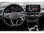 Volkswagen T-Roc 1.0 TSI Style 110PK / 81kW, Dealer onderhouden, ErgoActive voorstoelen met massagefunctie, verwarmbare voorstoelen, LED plus koplampen, privacy glas, lederen / alcantara bekleding, adaptieve cruise control (acc), draadloze telefoonlader, spraakbediening, 2-zone climatronic, light assist, digital cockpit pro, elektrisch verstel-, verwarm- en inklapbare buitenspiegels, draadloos Apple Carplay & Android Auto, multifunctioneel lederen stuurwiel, privacy glas, 17" LMV met 4 seizoenen banden, parkeersensoren voor en achter (pdc) etc.