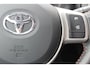 Toyota Yaris 1.3 VVT-i Dynamic | Airco | Parkeer camera | Licht metalen velgen | Armsteun |