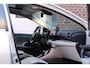 Toyota Yaris 1.5 Hybrid Lounge + Panoramadak + Leer