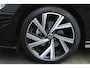 Volkswagen Golf Variant 1.5 eTSI 150pk R-Line DSG7 Panoramadak Trekhaak NL-Auto NAP