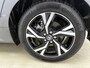 Toyota Yaris 1.5 Hybrid 115 First Edition + | BTW voertuig | Dodehoek detectie | Stoel+stuurverwarming | Parkeersensoren voor+achter | Draadloze Telefoonlader | Apple CarPlay/Android auto | Cruise Control Adaptive |