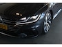 Volkswagen Arteon 1.5 TSI R-Line Business Pano | Trekhaak | Camera | Virtual Cockpit | Carplay | Stoelverw. | Navi | 19" LMV | PDC V+A