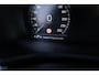 Volvo V60 2.0 B4 Inscription | Navigatie | Lederen Bekleding | Adaptieve Cruise Control | Camera | Stoel-/Stuurverwarming | Pilot Assist | Memory | Elek. Achterklep | Getint Glas | Park Assist | Voorruit Verwarming