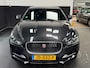 Jaguar XE 2.0 D Portfolio R-sport | Meridian | 1/2 leder | Camera | Elektr. Stoelen | Stoelverwarming | NL Auto | NAP