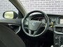 Volvo V40 D2 KINETIC | 1ste eigenaar | 12 mnd BOVAG garantie | Trekhaak | Dealeronderhouden | Navigatie | Climate Control | Parkeercamera | Parkeersensoren | High Performance Audio