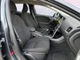 Volvo V40 D2 KINETIC | 1ste eigenaar | 12 mnd BOVAG garantie | Trekhaak | Dealeronderhouden | Navigatie | Climate Control | Parkeercamera | Parkeersensoren | High Performance Audio