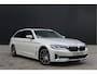 BMW 5-Serie Touring 520e High Executive - Laser - Memory - HUD - Achteras besturing - Stoel/Stuur verwarming - ACC - Keyless - Rijklaar