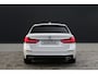 BMW 5-Serie Touring 520e High Executive - Laser - Memory - HUD - Achteras besturing - Stoel/Stuur verwarming - ACC - Keyless - Rijklaar