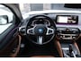 BMW 5-Serie Touring 520e High Executive - Laser - Memory - HUD - Achteras besturing - Stoel/Stuur verwarming - ACC - Keyless - Rijklaar