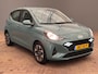 Hyundai i10 1.2 Comfort Smart Camera | Stuur & Stoelverwarming | Cruise | Airco | Carplay | 15" Lichtmetaal | Navigatie | 15" lichtmetalen velgen | Achteruitrij Camera | Cruise control
