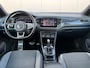 Volkswagen T-Roc 1.5 TSI Sport | 3x R-Line | Panoramadak | Stoelverwarming | Trekhaak | BOMVOL!