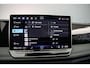 Volkswagen Tiguan 1.5 eHybrid R-Line Edition 272pk DSG Automaat, Panoramadak, Trekhaak, Adaptive cruise control, Stoelverwarming, Stuurwiel verwarmd, Elektrische achterklep, Parkeersensoren