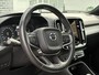 Volvo XC40 1.5 T4 Recharge R-Design Expression | Plug-in Hybrid (PHEV) | Panoramadak | Trekhaak | Lichtmetalen Velgen 19 inch | Achteruitrijcamera | Elektrische Achterklep | Keyless Entry | Navigatie | Apple Carplay | Android Auto | Cruise Control Adaptief