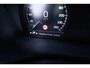 Volvo XC60 2.0 Recharge T6 AWD Business Pro | Plug-in Hybrid (PHEV) | Trekhaak | Panoramadak | Stoelverwarming | Achteruitrijcamera | Elektrische Achterklep | Keyless Entry | Cruise Control Adaptief | Navigatie | Android Auto | Apple Carplay