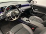 Mercedes-Benz A-klasse 250 e AMG | Widescreen | Carplay Adaptive-cruise Panoramadak Stoelverwarming Camera Sfeerverlichting
