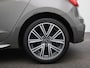 Audi A1 Sportback 25 TFSI S edition l Adaptive cruise control l Climate control l Stoelverwarming l Navigatie l Audi sound system l Apple Carplay / Android Auto l LED-koplampen l Privacy glas l Optiekpakket zwart plus l Lichtmetalen wielen