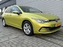 Volkswagen Golf 1.0 eTSI Life | Adpt. Cruise | LED | Carplay |