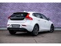 Volvo V40 1.5 T2 Polar+ | Standkachel | Achteruitrijcamera | LED Koplampen | Navigatie | Stoelverwarming | Parkeersensoren