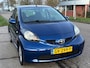 Toyota Aygo 1.0-12V 3-Drs Airco Audio/Apple Carplay Electric pakket LMV 14"Toerenteller Colorpakket Dealeronderhoud Apk 29/01/2027