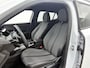 Peugeot 2008 1.2 Hybrid Allure 145pk Automaat | Adaptieve Cruise Control | LED | 17"LMV | Stoelverwarming | Climate Control | Camera Voor + Achter | Dodehoekdetectie | Apple Carplay/Android Auto |