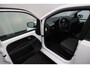 Volkswagen Up! 1.0 move up! BlueMotion 2016 | Goed Onderhouden | Navigatie | Airco | Regensensor | Elektrische Ramen | Boekjes | 2 Sleutels | Nationale Autopas