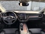 Volvo XC60 2.0 T6 Plug-in hybrid AWD Ultimate Bright | Long Range | Luchtvering | Adaptieve Cruise Control | Schuif-/Kanteldak | Keyless | Harman Kardon Audio | Dodehoekdetectie | 360 Camera | Stoelverwarming Voor + Achter |