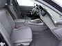 Peugeot 308 Business | Elektrische parkeerrem | Extra getinte achterste zijruiten en achterruit | ISOFIX-bevestigingspunten voor drie kinderzitjes. Op de passagiersstoel en de buitenste zitplaatsen van de achterbank