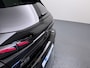 Peugeot 308 Business | Elektrische parkeerrem | Extra getinte achterste zijruiten en achterruit | ISOFIX-bevestigingspunten voor drie kinderzitjes. Op de passagiersstoel en de buitenste zitplaatsen van de achterbank
