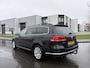 Volkswagen Passat Variant 1.4 TSI Highline BlueMotion 6-Bak 125 PK. Mooie en als nieuw rijdende auto !!! Zuinig en zeer betrouwbaar !! Alle keuringen toegestaan !