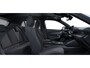 Peugeot e-2008 Business | Climate Control | Dashboard in zacht materiaal met carboneffect en hoogglans zwarte sierstrip | Extra getinte achterste zijruiten en achterruit