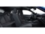 Peugeot e-2008 Business | Climate Control | Dashboard in zacht materiaal met carboneffect en hoogglans zwarte sierstrip | Extra getinte achterste zijruiten en achterruit
