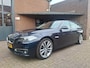 BMW 5-Serie Touring 528xi High Executive 245PK Trekhaak / Achteruitrij Camera / Cruise Controle / Stoelverarming / Navigatie /