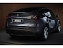 Tesla Model Y Long Range Dual Motor AWD 514pk Afn. trekhaak Navi Camera Leer Warmtepomp ACC Autopilot PDC Elektr. achterklep Stoelverwarmimg voor en achter Stuurverwarming Optie: Full Self-Driving Capability BTW auto