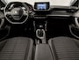 Peugeot 2008 1.2 PureTech Sport (APPLE CARPLAY, GROOT NAVI, CRUISE, PARKEERSENSOREN, SPORTSTOELEN, LANE ASSIST, NIEUWE APK, NIEUWSTAAT)