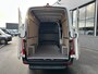 Mercedes-Benz Sprinter 317 CDI L2 H2 Pro Facelift / MBUX / Navigatie / Camera / Geveerde stoel / Cruise control / Airco / 270 Graden achterdeuren