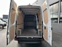 Mercedes-Benz Sprinter 317 CDI L2 H2 Pro Facelift / MBUX / Navigatie / Camera / Geveerde stoel / Cruise control / Airco / 270 Graden achterdeuren
