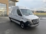 Mercedes-Benz Sprinter 317 CDI L2 H2 Pro Facelift / MBUX / Navigatie / Camera / Geveerde stoel / Cruise control / Airco / 270 Graden achterdeuren