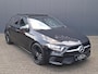 Mercedes-Benz A-klasse 180 Premium PANORAMA / LEDER / 19" VELGEN