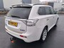 Mitsubishi Outlander 2.0 PHEV instyle+ ZEER NETTE AUTO RIJDT EN SCHAKELT TOP