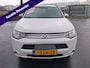 Mitsubishi Outlander 2.0 PHEV instyle+ ZEER NETTE AUTO RIJDT EN SCHAKELT TOP