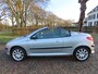 Peugeot 206 CC 1.6-16V 100676 KM N.A.P !! 1E Eigenaar Leer Sportstoelen Airco Windscherm Dealer Onderhouden LM Velgen***Apk t/m 22-2-2027***