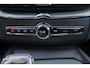 Volvo XC60 T6 Recharge AWD Ultra Black Edition - Panorama/schuifdak - IntelliSafe Assist & Surround - 360º Camera - Bowers & Wilkins audio - Adaptieve LED koplampen - Verwarmde voorstoelen, stuur & achterbank - Parkeersensoren voor & achter - Elektr. bedienb. voorstoelen met geheugen - Head up display - Draadloze tel. lader - Extra getint glas - 21' LMV