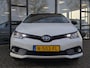 Toyota Auris 1.8 Hybrid Black Edition | Trekhaak | Stoelverwarming | Cruise control | Camera | Navi | PDC voor