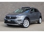 Volkswagen T-Roc 1.5 TSI 150pk Sport | Panoramadak | Beats Audio | Navigatie