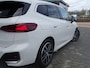 BMW 2-Serie Active Tourer 218i M Sportpakket Sportstoelen Adaptief M-onderstel Parkeerhulpsysteem 18''LM Velgen
