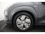 Hyundai Kona Electric EV Fashion 64 kWh 3- Fase SOH 96,0% | Warmtepomp | Camera | Navigatie | Head-Up Display